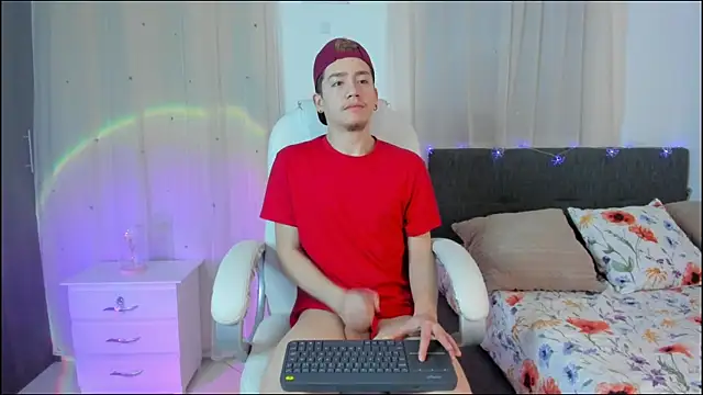 ThiagooJames online show from January 12, 2026, 5:45 am