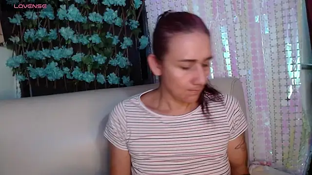 darling hott online show from July 10, 2026, 9:39 pm