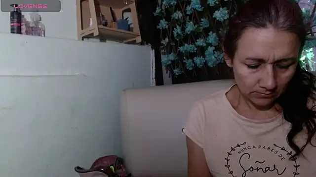 darling hott online show from July 24, 2026, 8:34 am