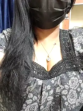 honey-flower online show from December 15, 2025, 9:30 pm