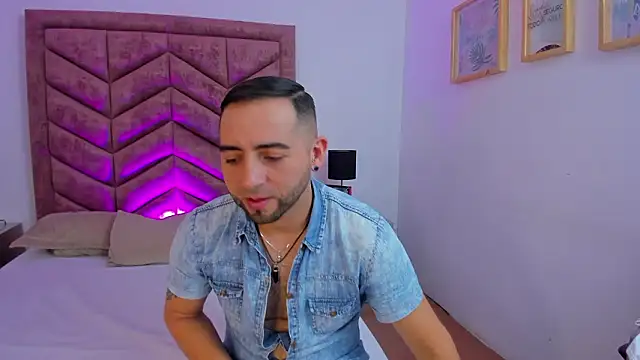 Lushian  online show from February 10, 2026, 3:05 pm