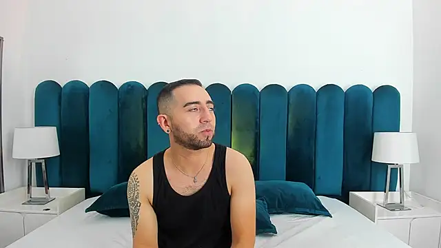 Snapshot of Lushian_ chatting on June 16, 2026, 4:20 pm Lushian online show from June 16, 2026, 4:20 pm