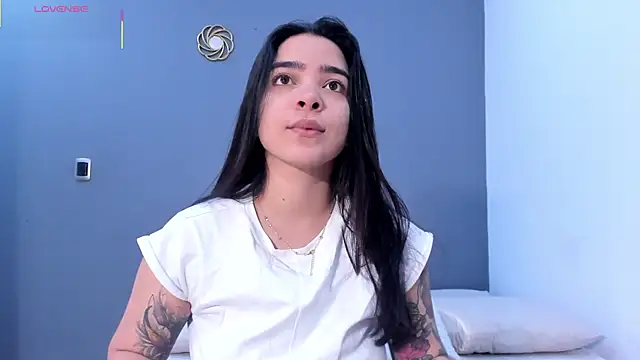 Snapshot of KamilaBetancourt chatting on June 14, 2026, 12:40 pm KamilaBetancourt online show from June 14, 2026, 12:40 pm