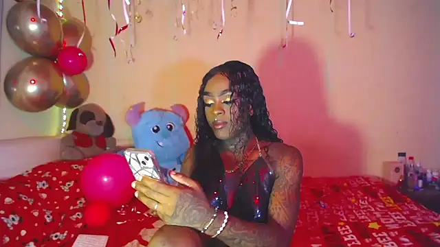 Snapshot of pink_7777 chatting on November 14, 2025, 1:43 pm pink 7777 online show from November 14, 2025, 1:43 pm