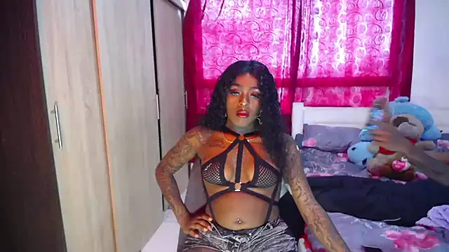 Snapshot of pink_7777 chatting on December 18, 2025, 7:42 pm pink 7777 online show from December 18, 2025, 7:42 pm