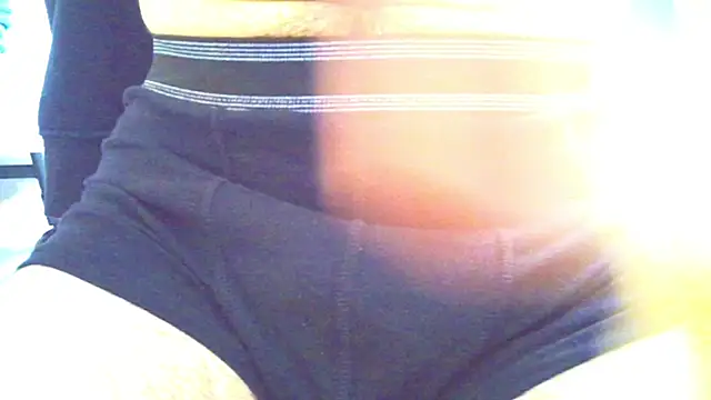 Snapshot of HairyHornyTwinkx chatting on October 3, 2025, 9:06 am HairyHornyTwinkx online show from October 3, 2025, 9:06 am