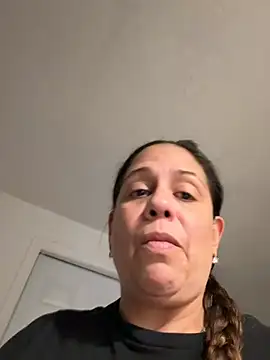 Snapshot of PrettyKittyMia chatting on April 25, 2026, 1:08 am PrettyKittyMia online show from April 25, 2026, 1:08 am