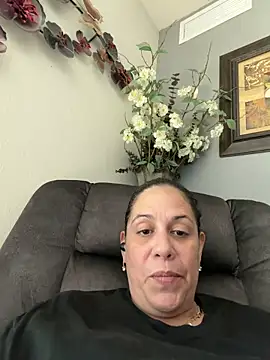 Snapshot of PrettyKittyMia chatting on April 25, 2026, 3:42 pm PrettyKittyMia online show from April 25, 2026, 3:42 pm