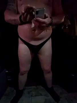 Snapshot of JoeyUhOh chatting on November 11, 2025, 7:30 am JoeyUhOh online show from November 11, 2025, 7:30 am