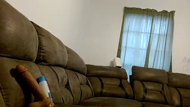 Snapshot of carlithefreak chatting on January 13, 2025, 2:32 pm carlithefreak online show from January 13, 2025, 2:32 pm