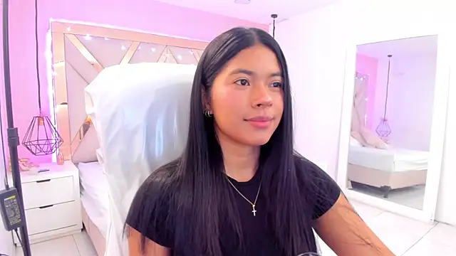 samantaa shy online show from March 17, 2026, 2:38 am