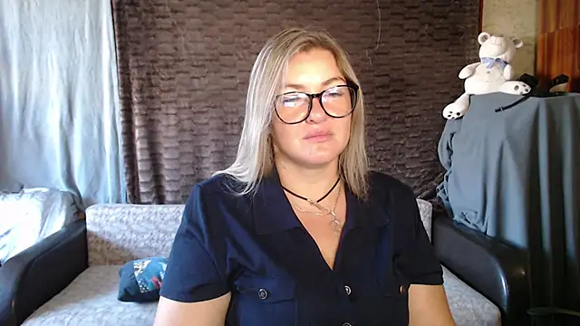 Snapshot of NikaSkylink chatting on September 9, 2025, 5:29 am NikaSkylink online show from September 9, 2025, 5:29 am