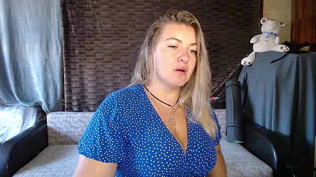 Snapshot of NikaSkylink chatting on September 11, 2025, 3:39 am NikaSkylink online show from September 11, 2025, 3:39 am