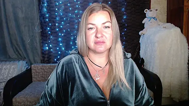 Snapshot of NikaSkylink chatting on September 12, 2025, 7:03 pm NikaSkylink online show from September 12, 2025, 7:03 pm