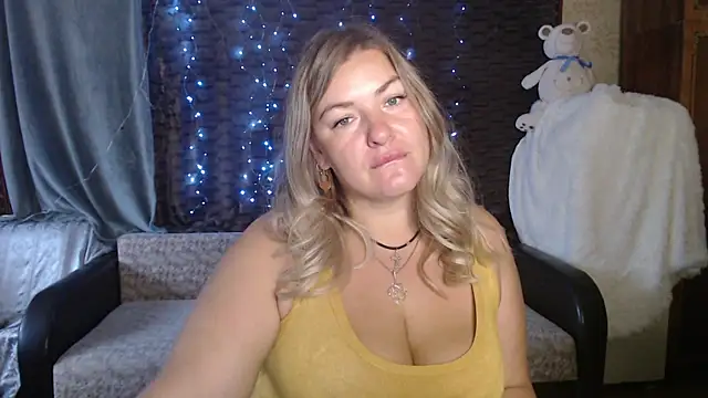 Snapshot of NikaSkylink chatting on September 18, 2025, 3:30 am NikaSkylink online show from September 18, 2025, 3:30 am