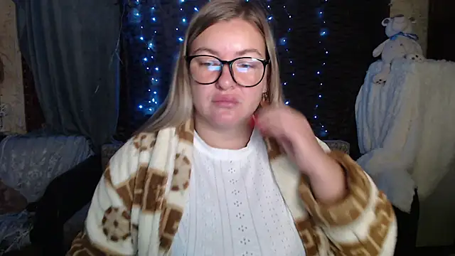 Snapshot of NikaSkylink chatting on October 9, 2025, 1:58 am NikaSkylink online show from October 9, 2025, 1:58 am