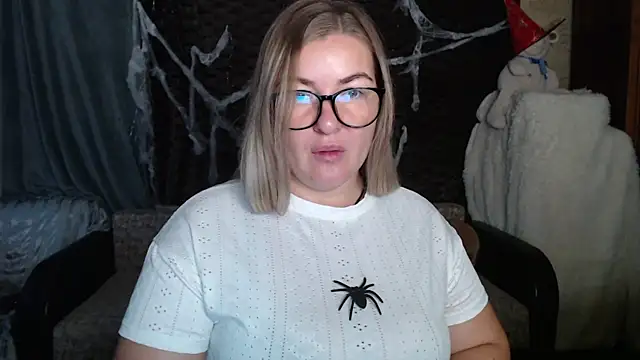 Snapshot of NikaSkylink chatting on October 30, 2025, 3:41 am NikaSkylink online show from October 30, 2025, 3:41 am