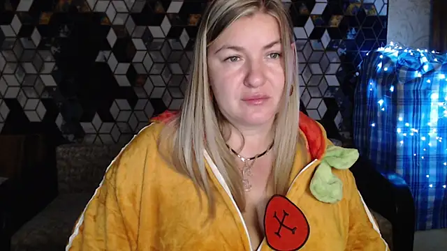 Snapshot of NikaSkylink chatting on December 17, 2025, 7:53 pm NikaSkylink online show from December 17, 2025, 7:53 pm