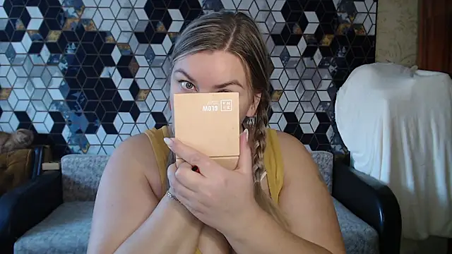 Snapshot of NikaSkylink chatting on February 5, 2026, 5:12 am NikaSkylink online show from February 5, 2026, 5:12 am