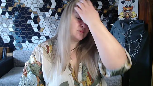 Snapshot of NikaSkylink chatting on April 7, 2026, 4:46 am NikaSkylink online show from April 7, 2026, 4:46 am