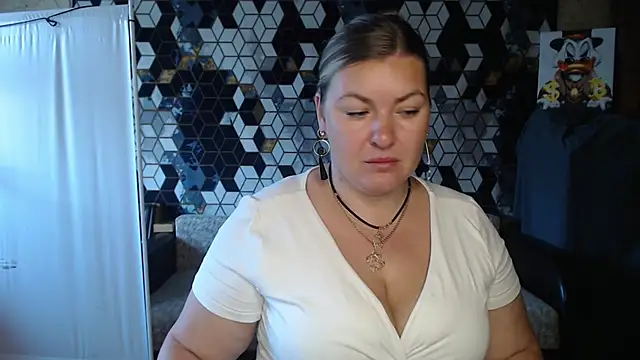 NikaSkylink online show from May 28, 2026, 3:04 am