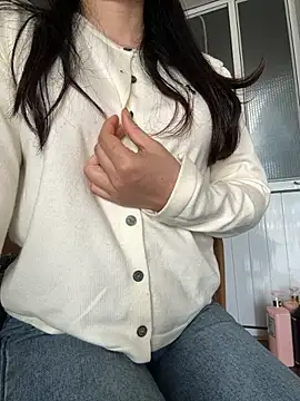 Emachiii online show from November 12, 2025, 7:09 am