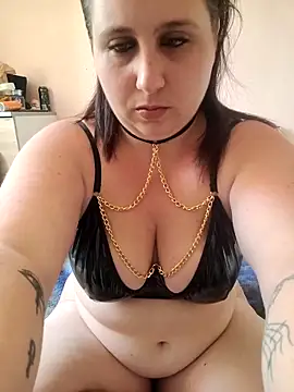 Snapshot of Mlle-S chatting on April 11, 2026, 7:45 am Mlle-S online show from April 11, 2026, 7:45 am