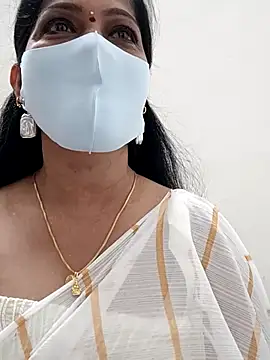 shivani27 online show from September 15, 2025, 3:34 pm