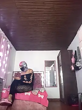 translatina777 online show from February 13, 2026, 7:37 am