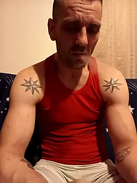 YzabellFabioo online show from February 18, 2026, 9:55 pm