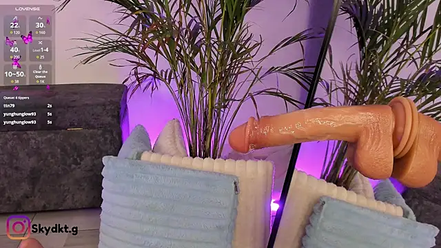 Sky Dark7 online show from September 20, 2025, 1:39 am