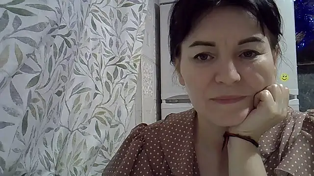 Krystal 82 online show from January 9, 2026, 8:10 pm