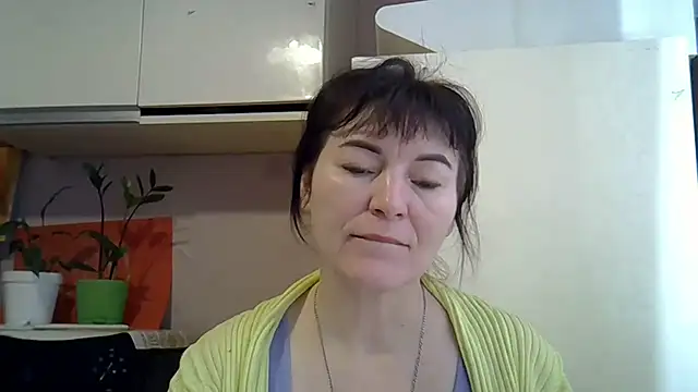 Krystal 82 online show from February 12, 2026, 8:20 am