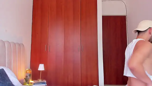 Snapshot of Dark_beauty2 chatting on September 28, 2025, 6:13 pm Dark beauty2 online show from September 28, 2025, 6:13 pm