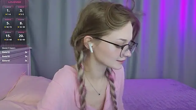 Snapshot of vialeta_baby chatting on September 23, 2025, 11:52 pm vialeta baby online show from September 23, 2025, 11:52 pm