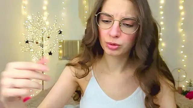 Real cutie1 online show from February 2, 2026, 1:43 pm