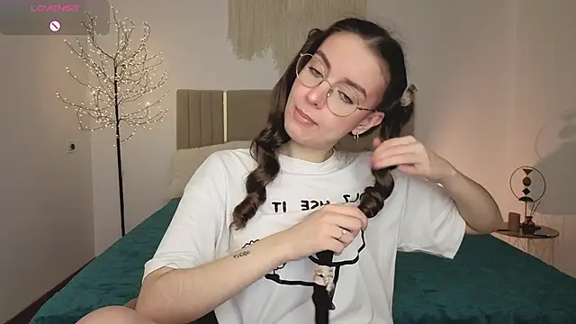 Real cutie1 online show from March 31, 2026, 12:38 pm