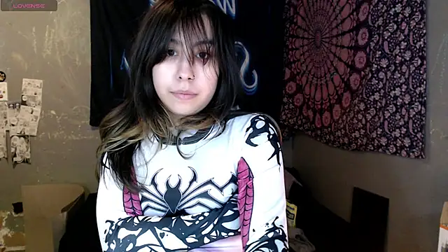 London Ray online show from October 9, 2025, 6:44 am