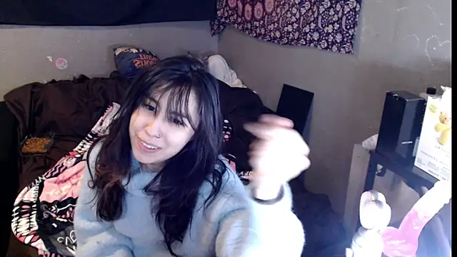 London Ray online show from February 18, 2026, 6:09 am