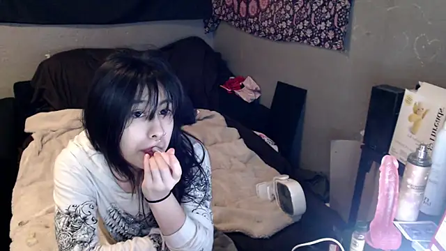 London Ray online show from February 24, 2026, 9:46 pm