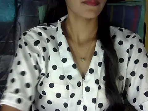 Snapshot of zara_Khan0 chatting on October 22, 2025, 3:40 am zara Khan0 online show from October 22, 2025, 3:40 am