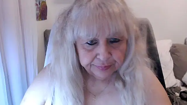 SusiLifeXXX online show from November 11, 2025, 8:31 pm