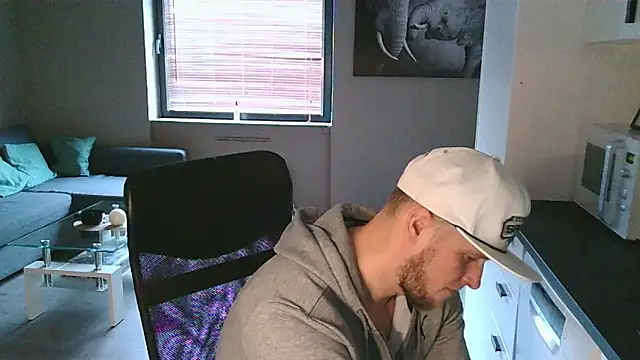 Snapshot of Dartanjanas13 chatting on October 5, 2025, 10:57 am Dartanjanas13 online show from October 5, 2025, 10:57 am