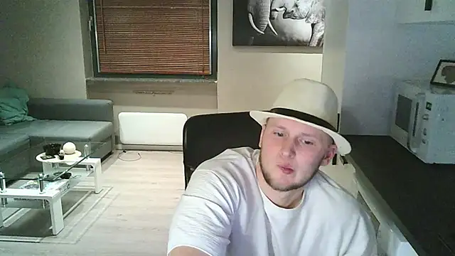 Snapshot of Dartanjanas13 chatting on October 31, 2025, 8:10 pm Dartanjanas13 online show from October 31, 2025, 8:10 pm