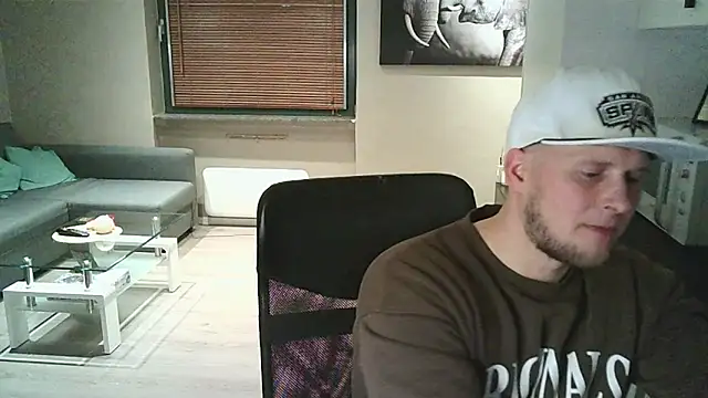 Snapshot of Dartanjanas13 chatting on November 7, 2025, 10:32 pm Dartanjanas13 online show from November 7, 2025, 10:32 pm