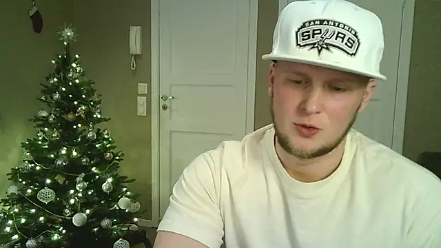 Dartanjanas13 online show from December 18, 2025, 5:08 pm