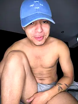 Snapshot of Mlkrrp chatting on October 4, 2025, 1:03 am Mlkrrp online show from October 4, 2025, 1:03 am