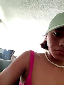 Snapshot of Nia_Desire chatting on November 20, 2025, 9:03 pm Nia Desire online show from November 20, 2025, 9:03 pm