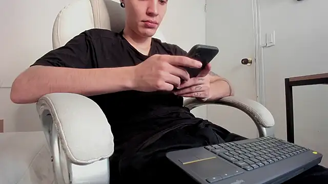 dark sun302 online show from September 16, 2025, 9:38 pm