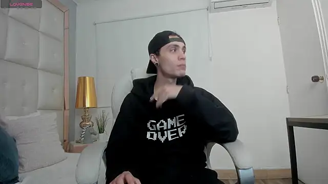 dark sun302 online show from October 17, 2025, 2:59 am